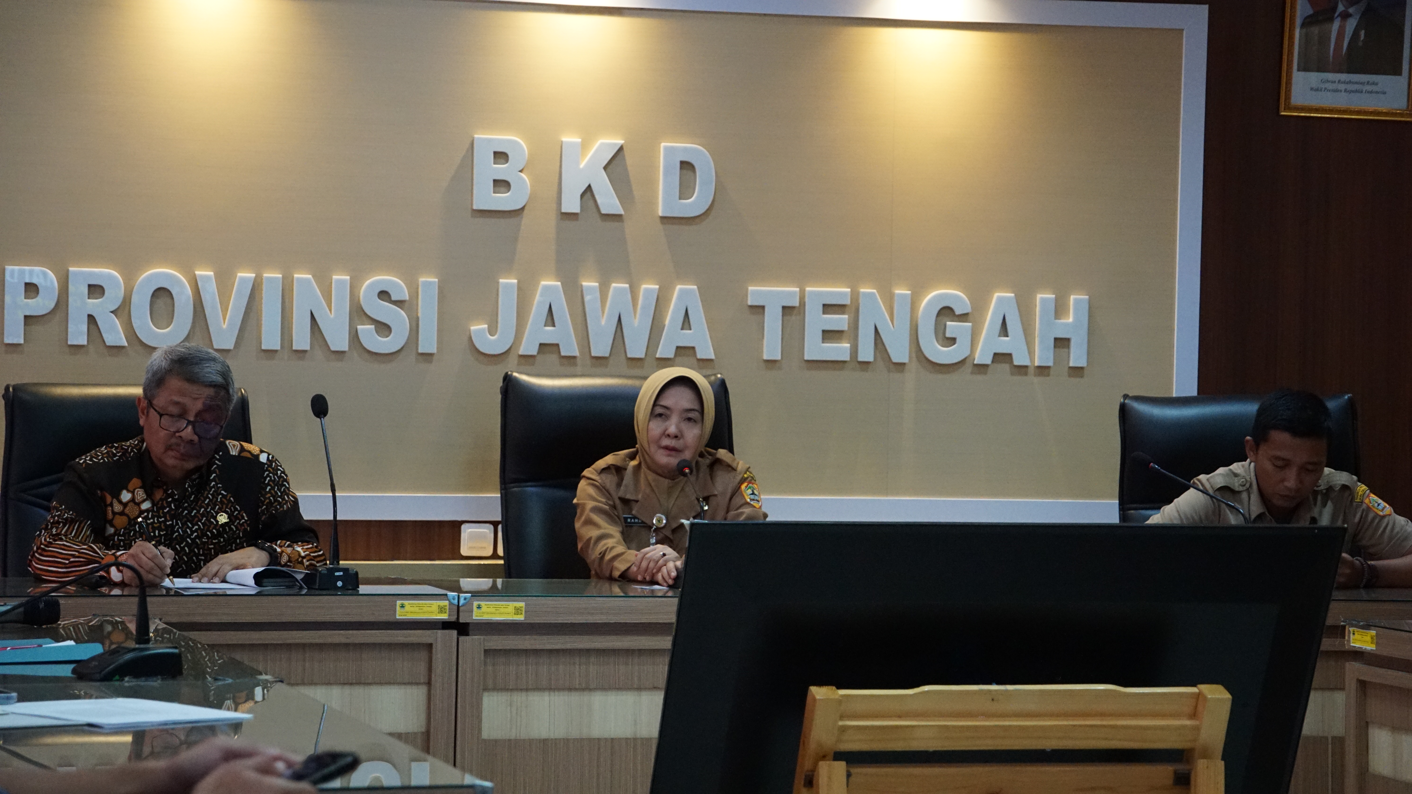 Wakil Ketua Komite I DPD RI Melakukan Kunjungan Kerja di BKD Provinsi Jawa Tengah